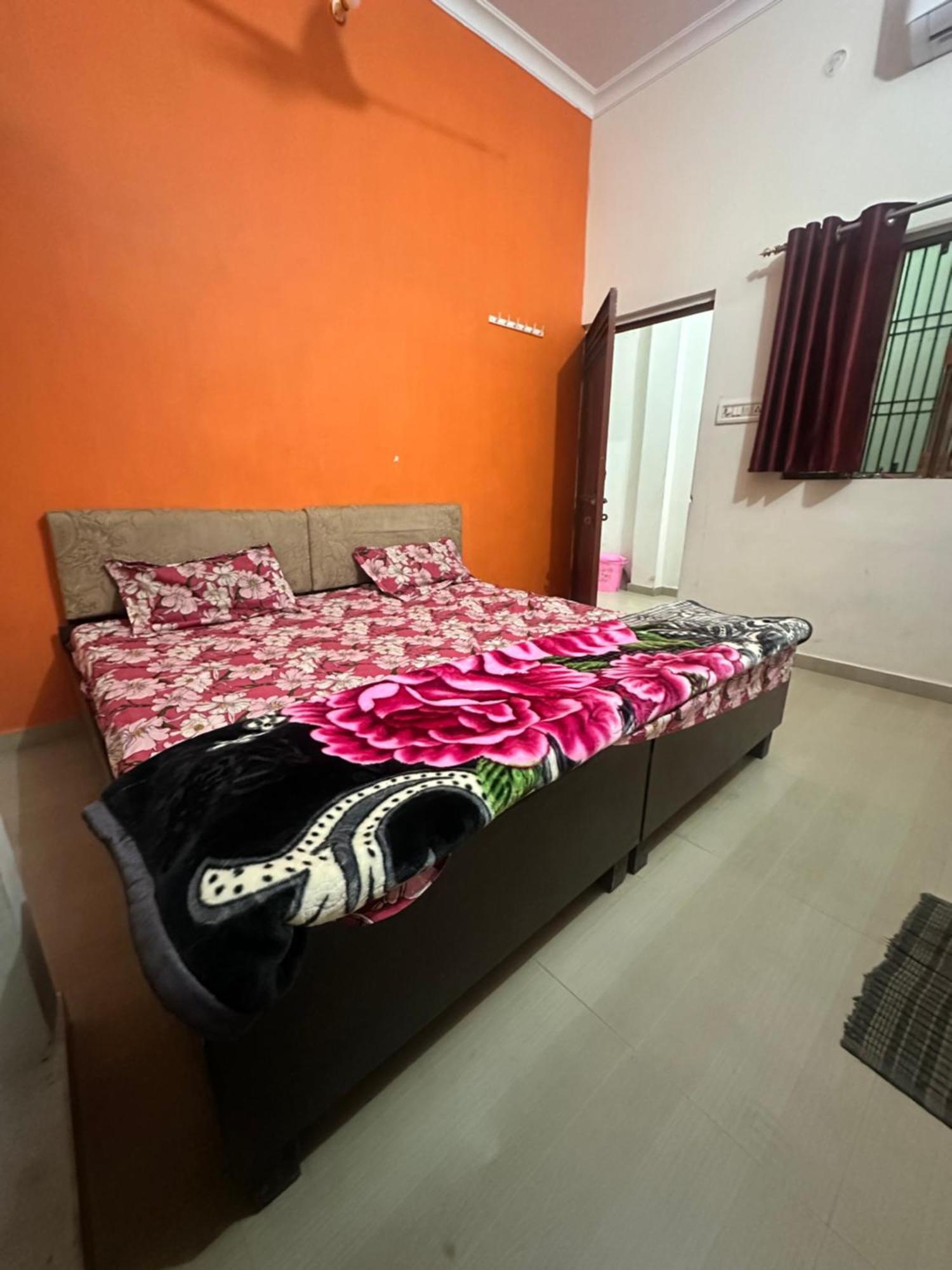 Khatu Shyam Guest House Ayodhya Exteriér fotografie